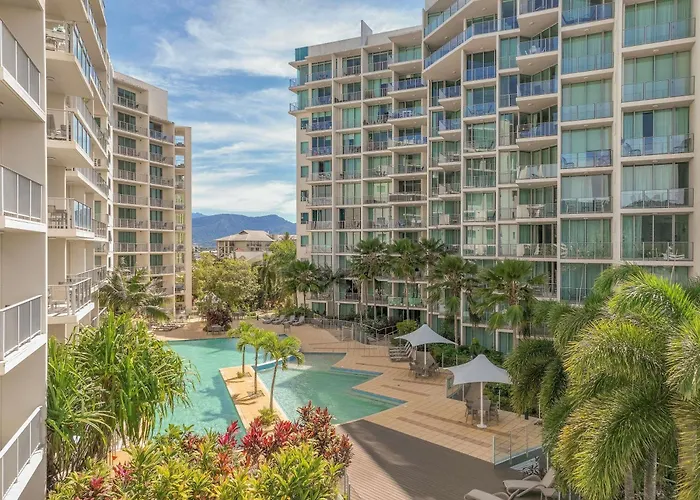 Mantra Trilogy Hotel Cairns